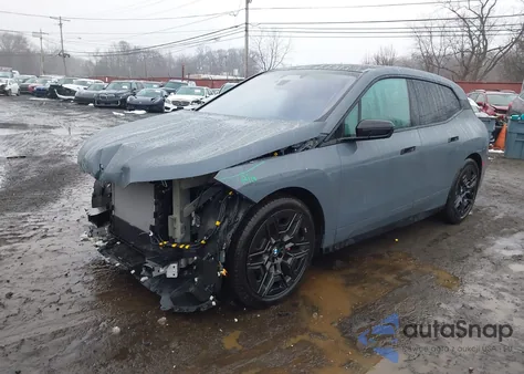 2026 BMW Ix M70 из США, поврежденный, VIN WB563CF01TCW08876